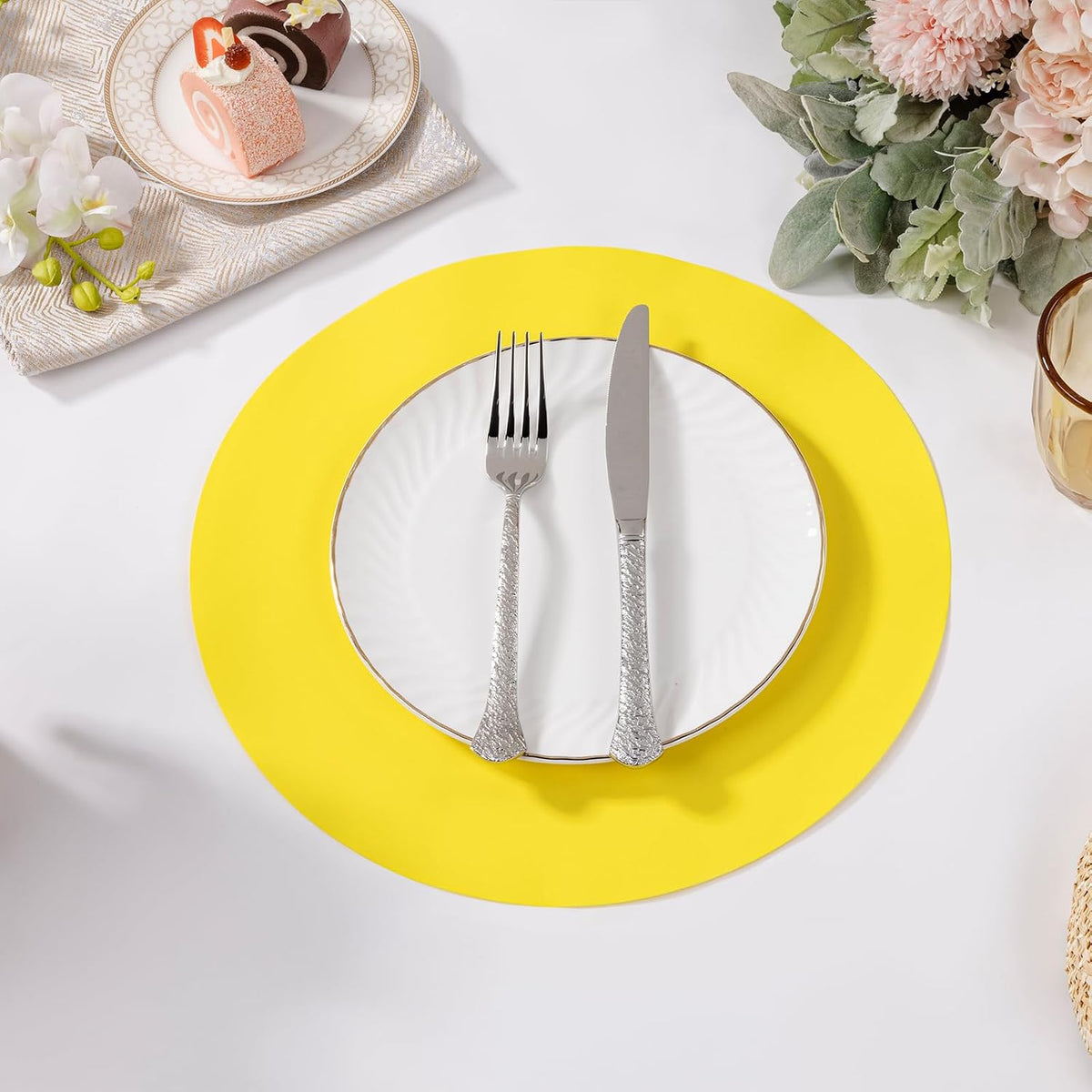 SHACOS 100 pcs Round Paper Placemats Disposable 13 inch Colored Paper Decorative Place Mats for Wedding Birthday Party Bridal Baby Shower Events Table Decoration, Yellow