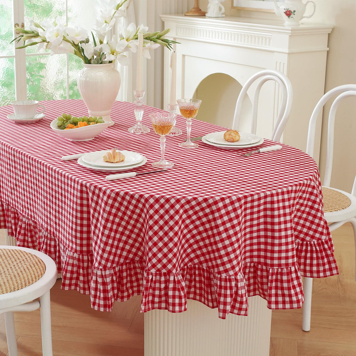 Wolkemer Black and White Gingham Ruffled Oval Tablecloth, 60x84 Inch