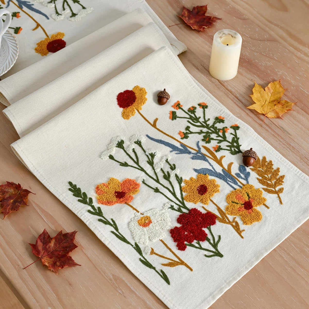 Artoid Mode 3D Chain Embroidery Soft Fall Table Runner 13x72 Inch