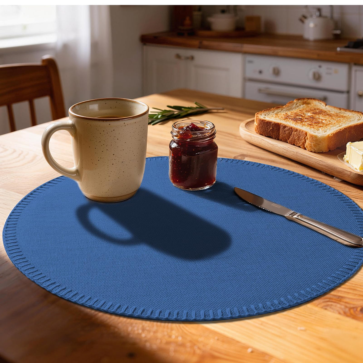 Round Placemats Set of 8 - Machine Washable Linen-Like Cloth Place Mats & Heat-Resistant for Dining Table - Ideal for Family Meals, Daily Use, and Holiday Gatherings (Black)