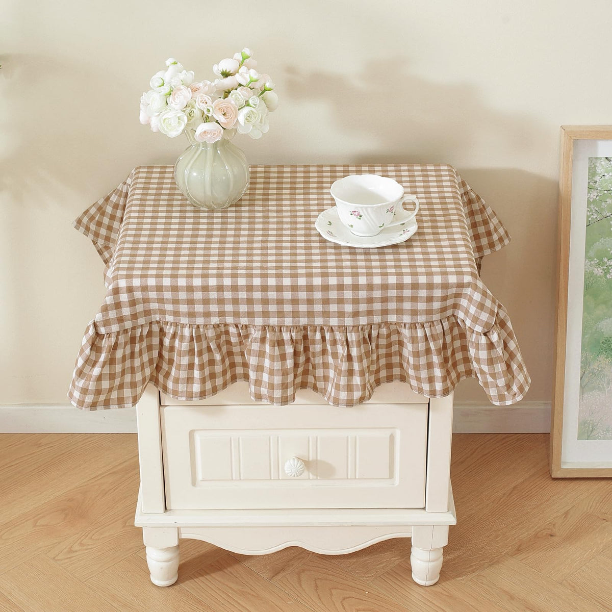 Wolkemer Black and White Gingham Ruffled Oval Tablecloth, 60x84 Inch