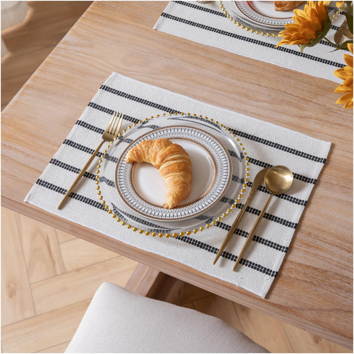 Boho Placemats Set of 6 for Dining Table Decor, Woven Cloth Place Mats for Farmhouse Rustic Kitche Home Decor, Cotton Placemats 13 x 19 Inch, Black and Beige Table mats