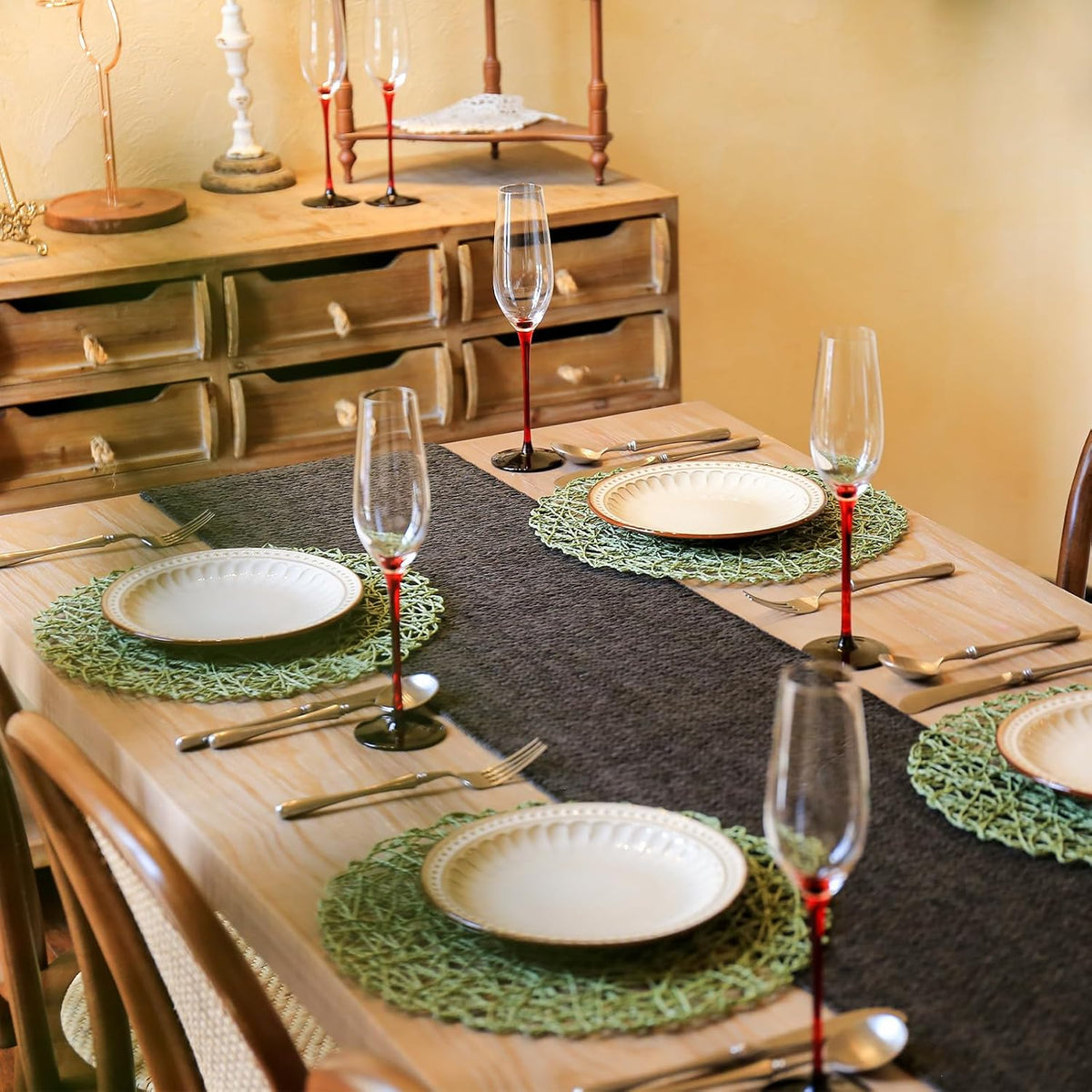 AHHFSMEI Paper Braided Round Placemats Set of 12 Natural Non-Slip Heat Resistant Table Mats for Dining Tables Woven Indoor & Outdoor Place mats(Green,12)