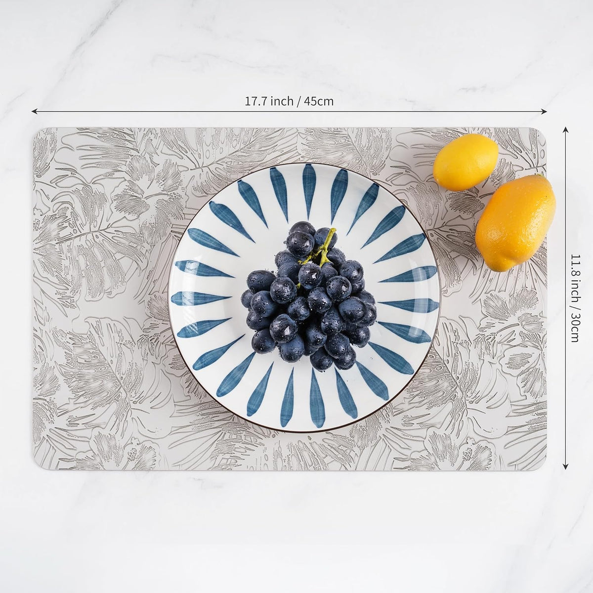 POLYTE Indoor/Outdoor Washable Vinyl Faux Leather Placemats, Set of 4