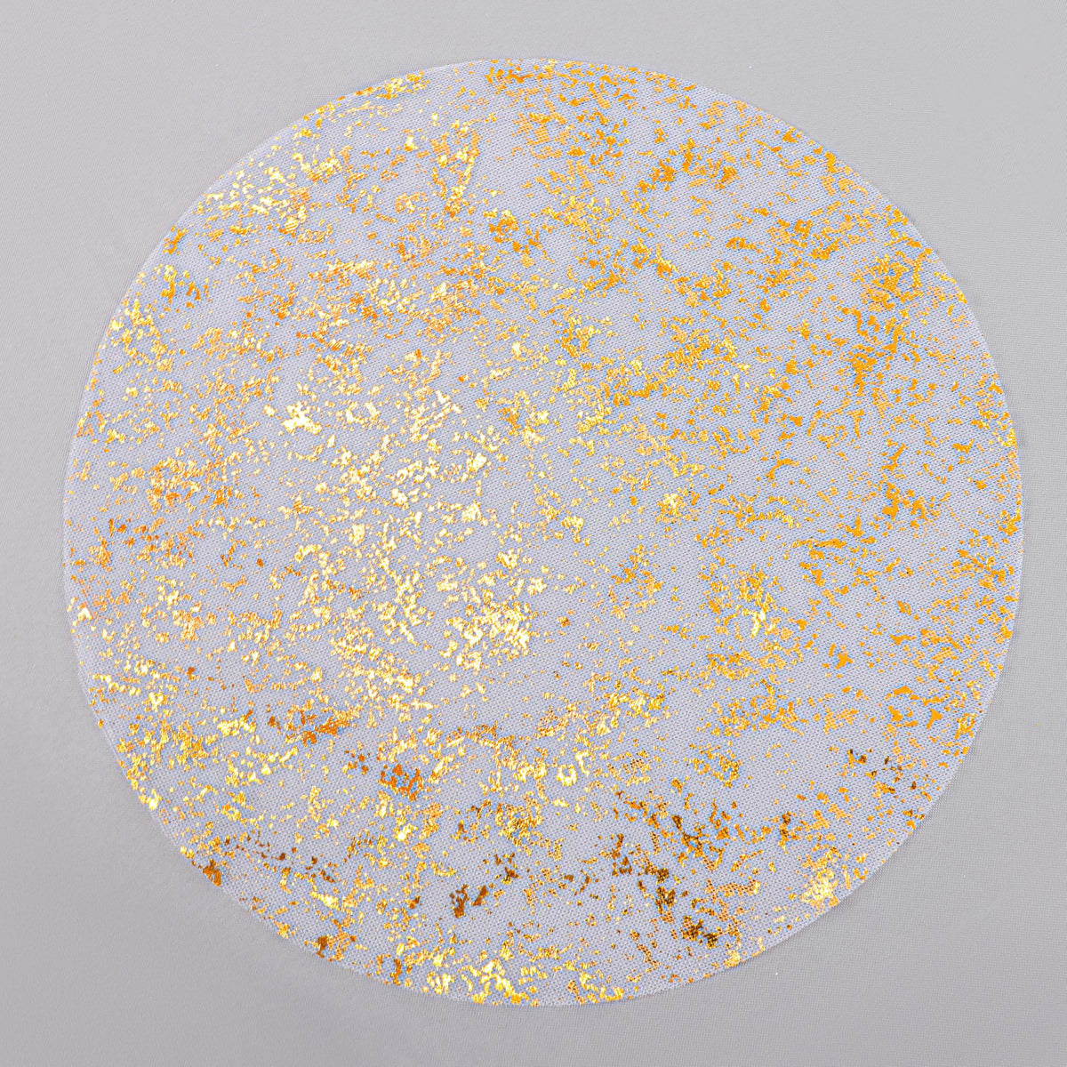 Snowkingdom 100 Pack Gold Disposable Placemats Foil Mesh 13 Inch Round Pressed Fall Table Mates 100 Set of Gold Doilies for Dining Table Wedding Birthday Party Holiday Home Decoration